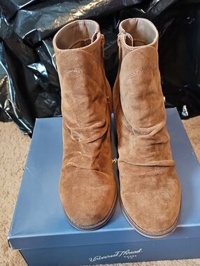 Universal Thread Booties